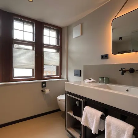 Otel Boutiquehotel Burg Adenbach & Alter Weinbau Bad Neuenahr-Ahrweiler