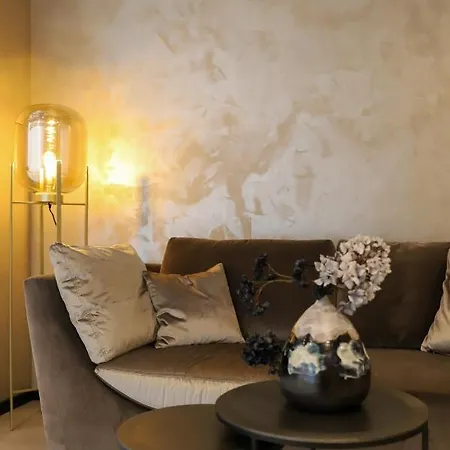 Boutiquehotel Burg Adenbach & Alter Weinbau