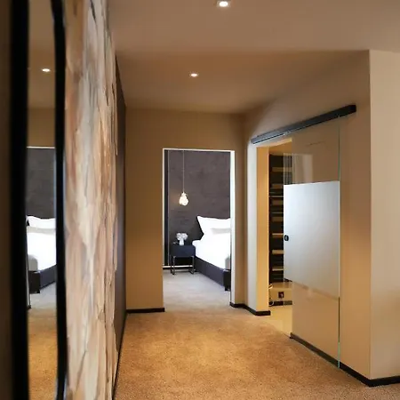 Boutiquehotel Burg Adenbach & Alter Weinbau Otel Bad Neuenahr-Ahrweiler