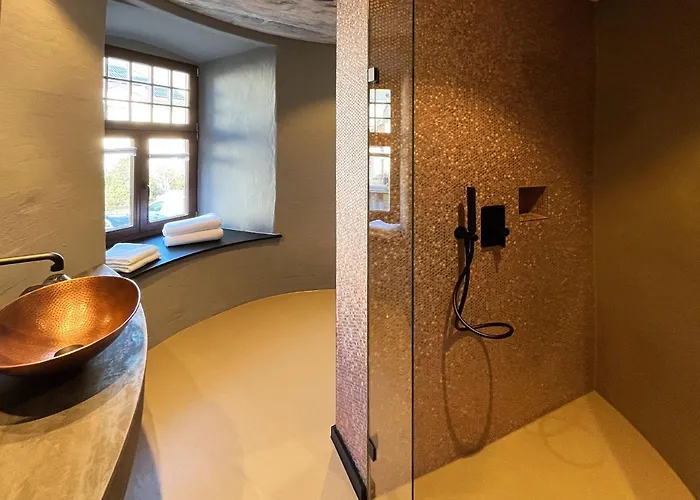 Boutiquehotel Burg Adenbach & Alter Weinbau Hotel *