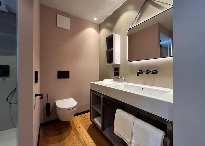 Hotel Boutiquehotel Burg Adenbach & Alter Weinbau *