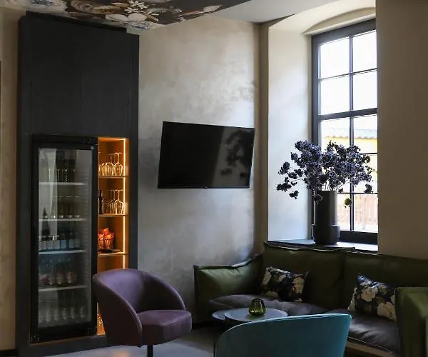 Boutiquehotel Burg Adenbach & Alter Weinbau * Bad Neuenahr-Ahrweiler