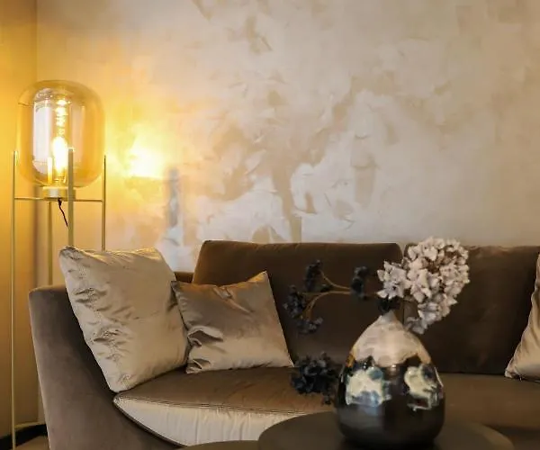 Boutiquehotel Burg Adenbach & Alter Weinbau