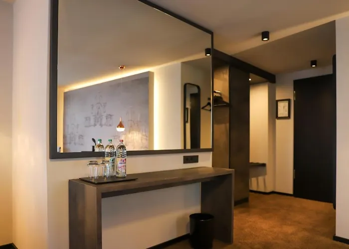 Otel Boutiquehotel Burg Adenbach & Alter Weinbau