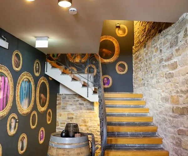 Hotel Boutiquehotel Burg Adenbach & Alter Weinbau *