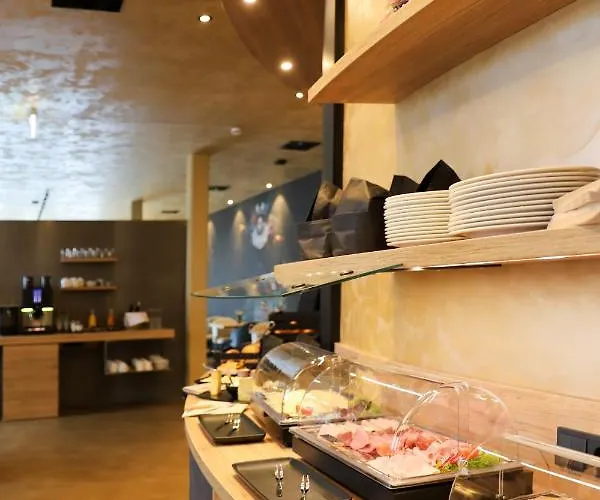 Boutiquehotel Burg Adenbach & Alter Weinbau Hotel *