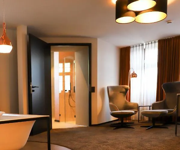 Boutiquehotel Burg Adenbach & Alter Weinbau