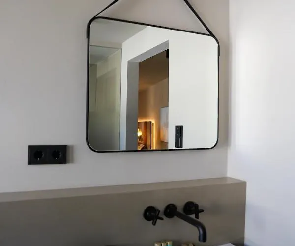 Boutiquehotel Burg Adenbach & Alter Weinbau Otel Bad Neuenahr-Ahrweiler