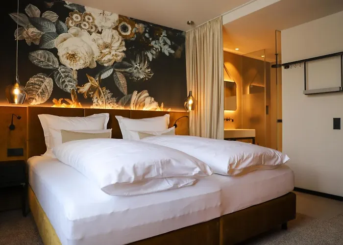 Hotel Boutiquehotel Burg Adenbach & Alter Weinbau